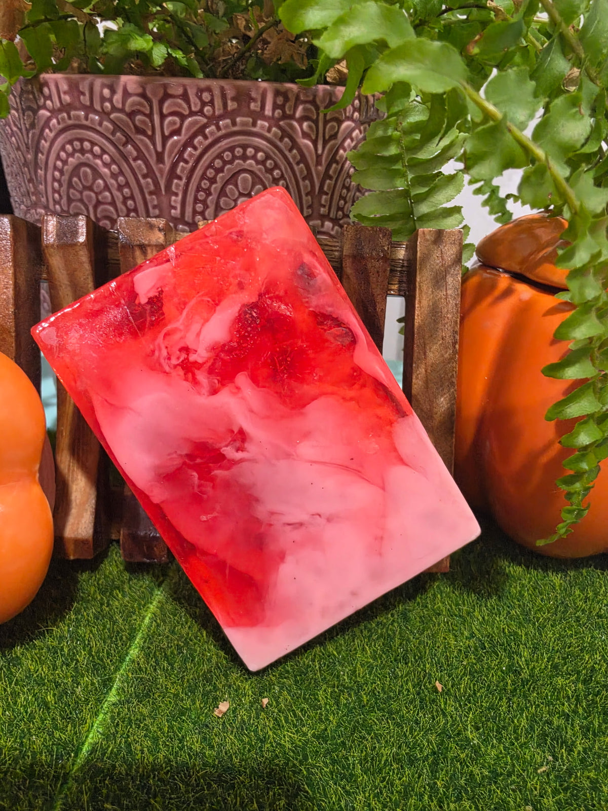 MARBLED POMEGRANE SOAP