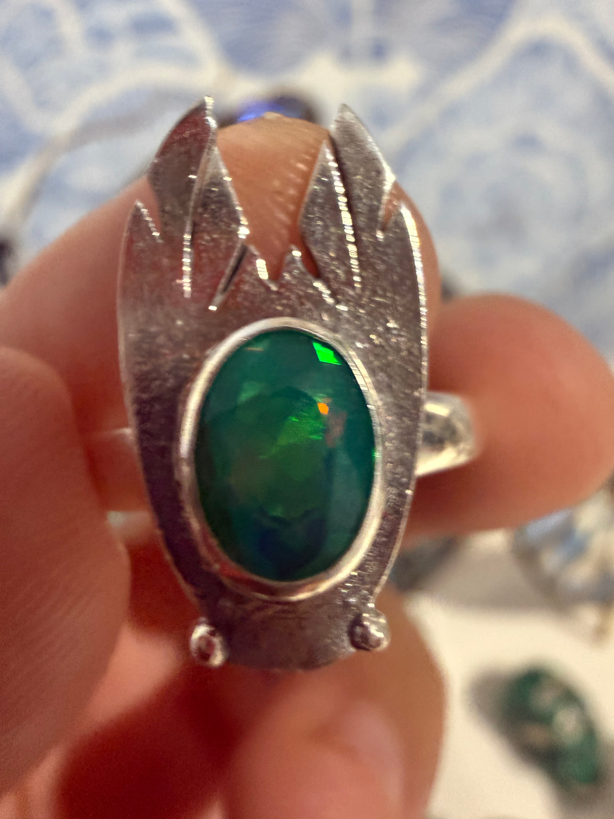 CICADA GREEN OPAL